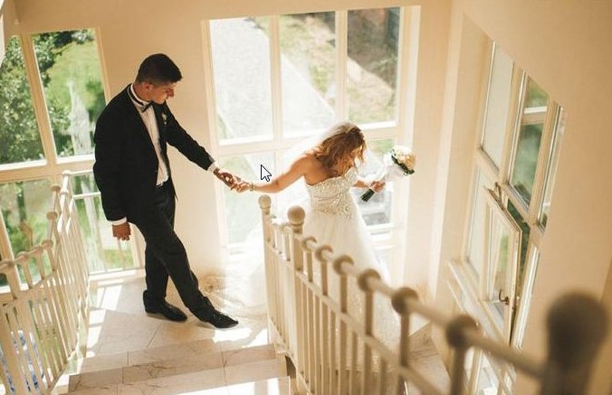 Молодожены в отеле